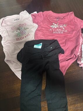 6 items! Baby 3-6 month Clothes Bundle!